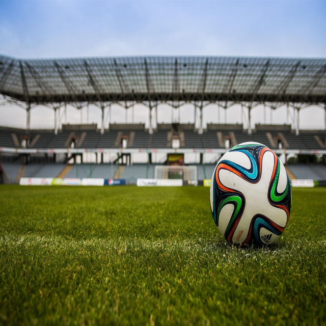 corporate team building outdoor games